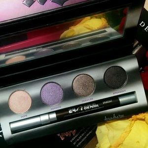 Urban Decay Urban Vices Palette